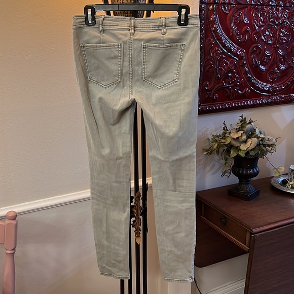 Pants - Picture 3 of 3